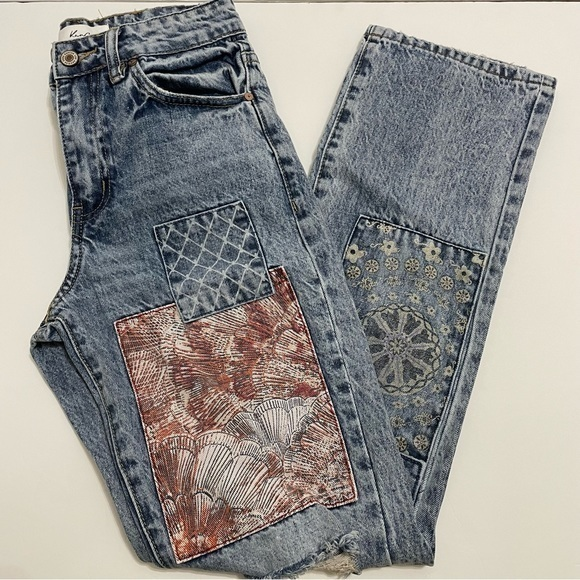 KanCan Denim - KanCan Minnie Ultra High Rise 90's Boyfriend Patchwork Jeans Size 24‎